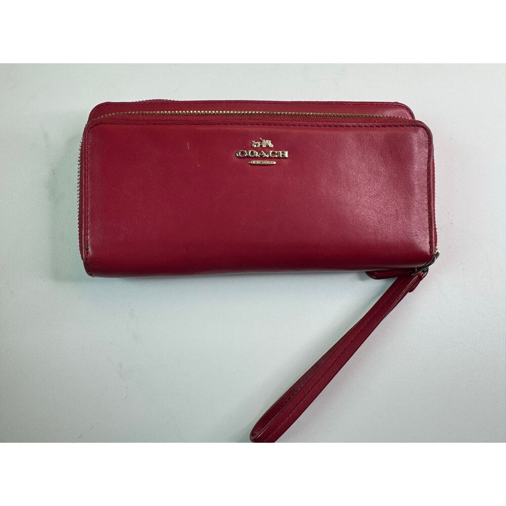 COACH Accordion Zip Around Wallet Wristlet Red Leather 12 Card Slots VGUC